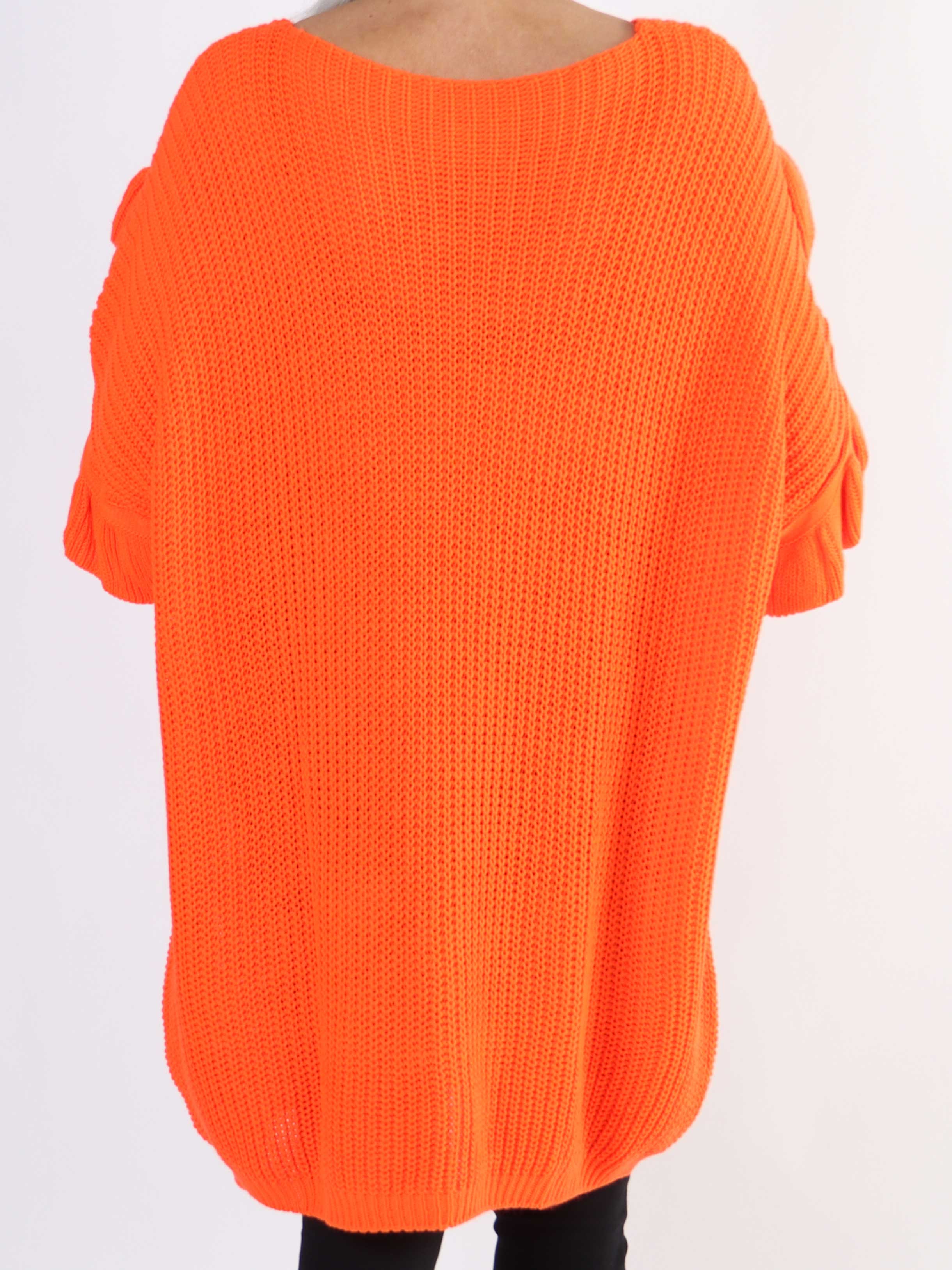 Ellis Dress - Snygg plus size stickad klänning med fina volangdetaljer